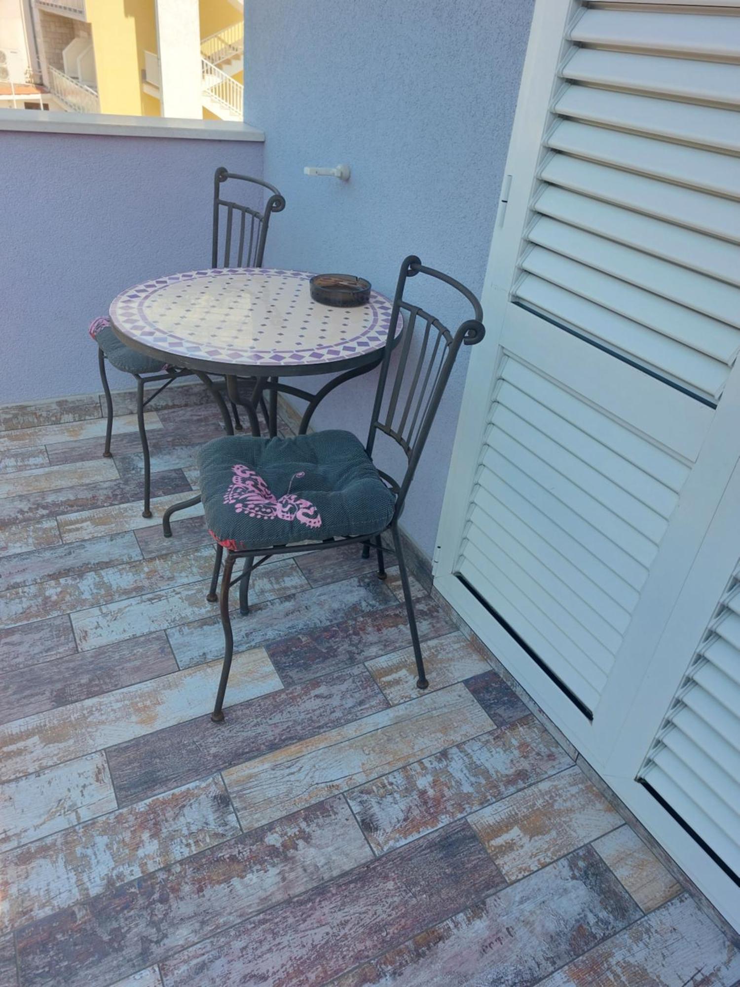 Apartments Villa Lilla Baška Voda Zimmer foto